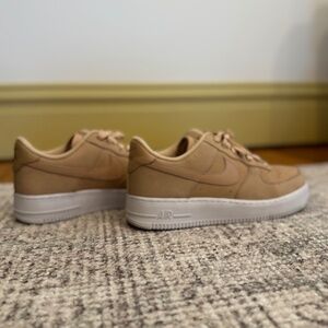 Nike Air Force 1 ’07 – Wheat/Tan – Size 10.5 (DR9503-701)